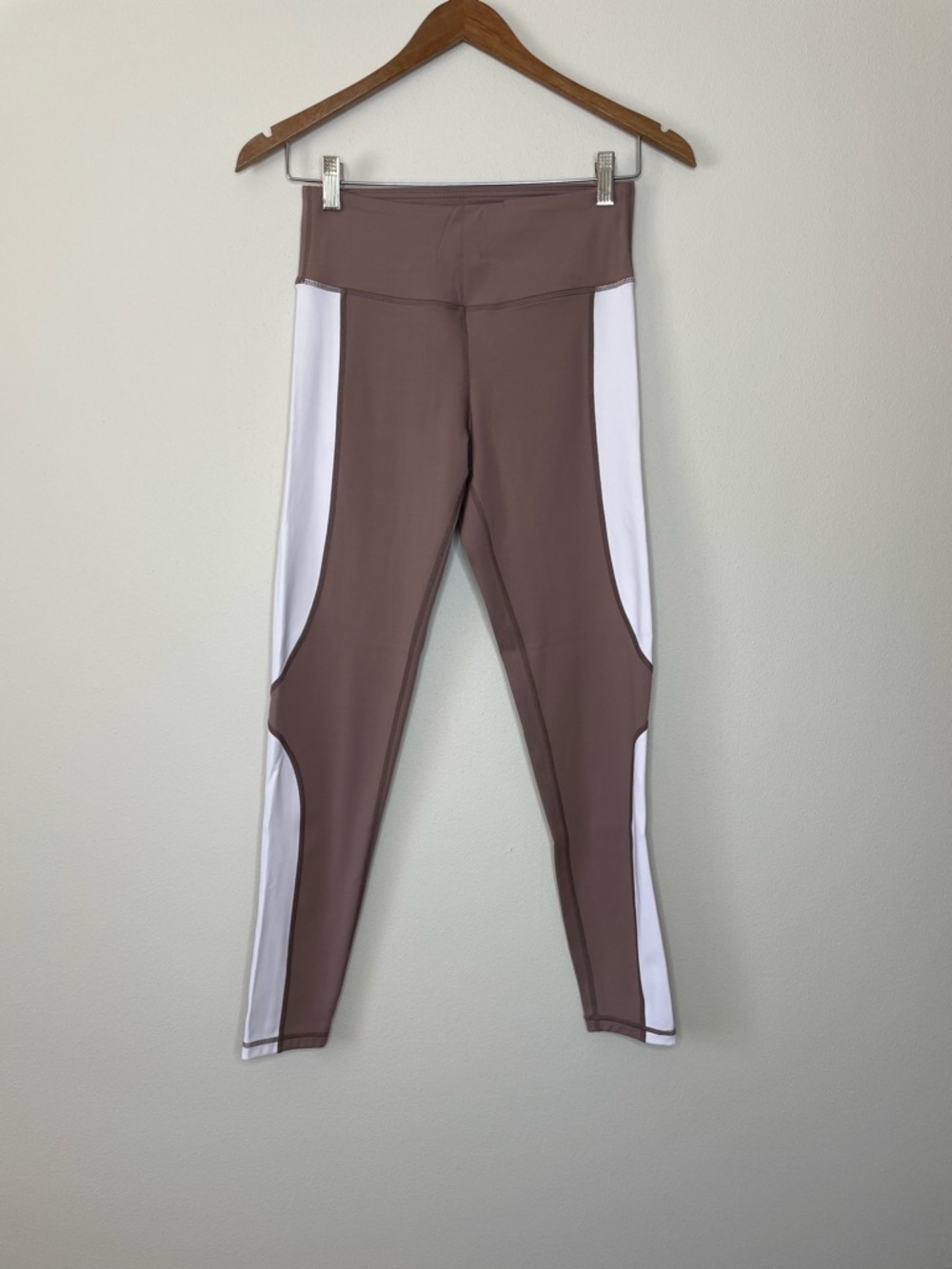 Yelete High Wide Waist Soft Tan and White Activewear Leggings
